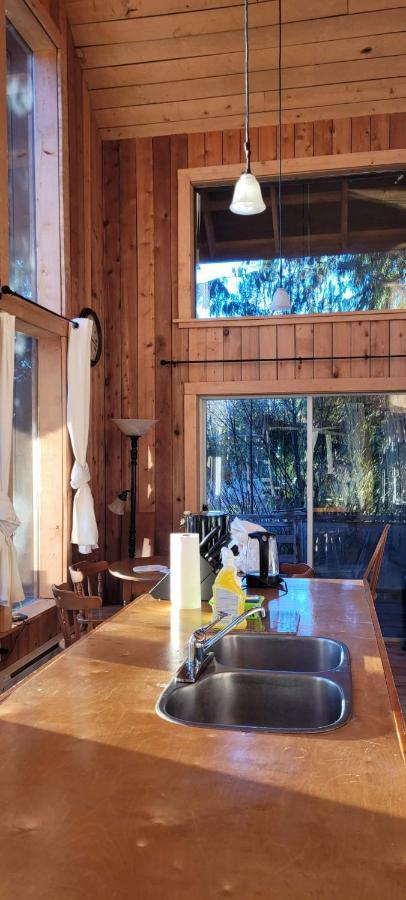 Ocean Views & Sunset Beach Cabin With Soaker Tub & Fire Pit Villa Пауъл Ривър Екстериор снимка